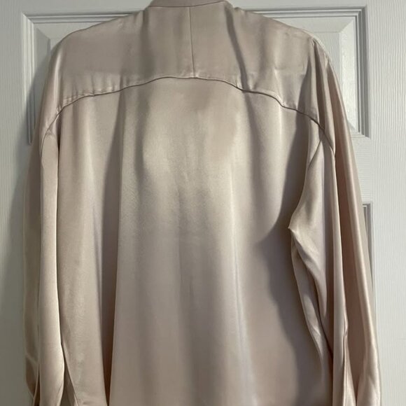 Aritzia Babaton Bloomsbury Blouse - Picture 2 of 3